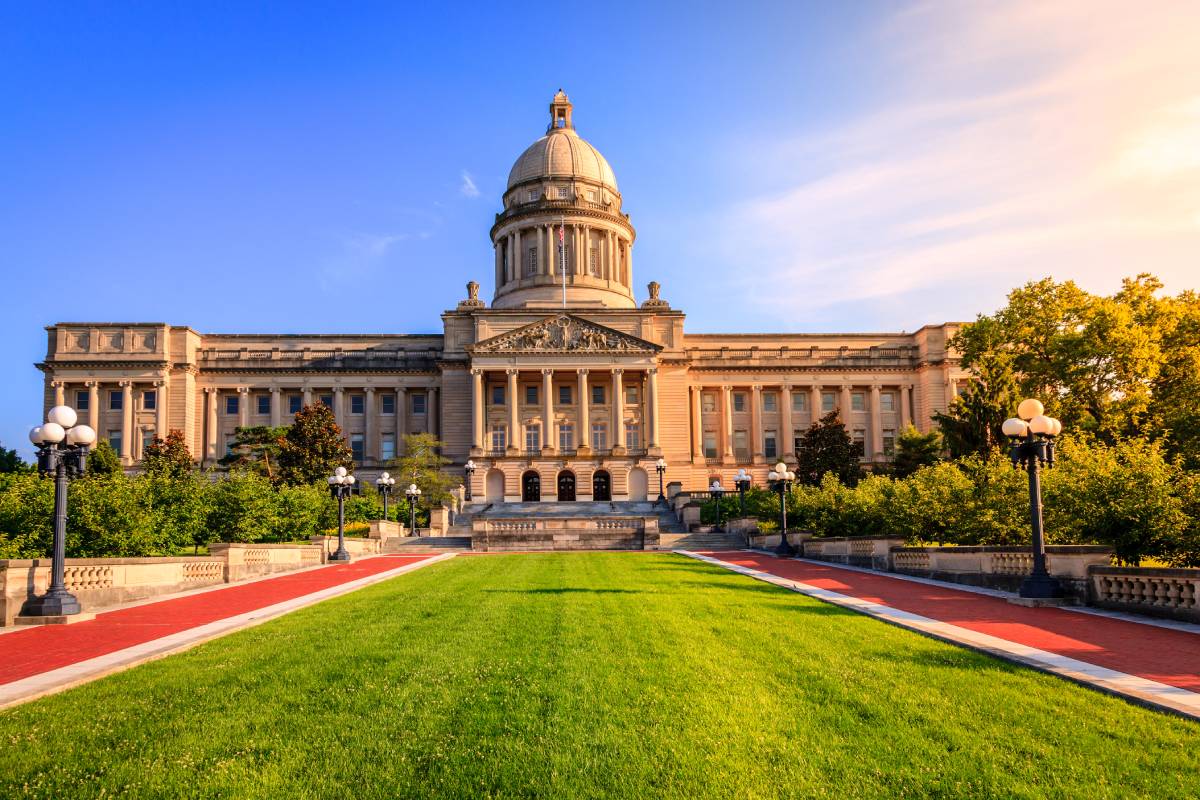 Heating Cooling Experts HVAC System Repairs Installation Residential Commercial Geothermal near Frankfort, Kentucky (KY)