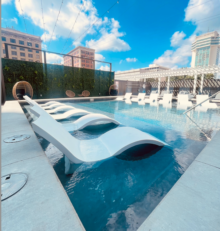 Roof Top with pool