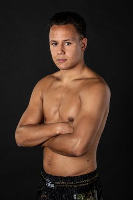 book this fighter at international fight management Lorenzo Geurink