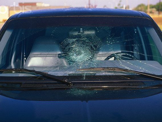 Is It Illegal to Drive with a Cracked Windshield in Arizona?