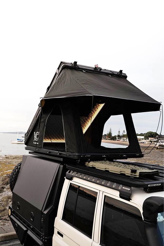 YC Adventure aluminium hard shell rooftop tent