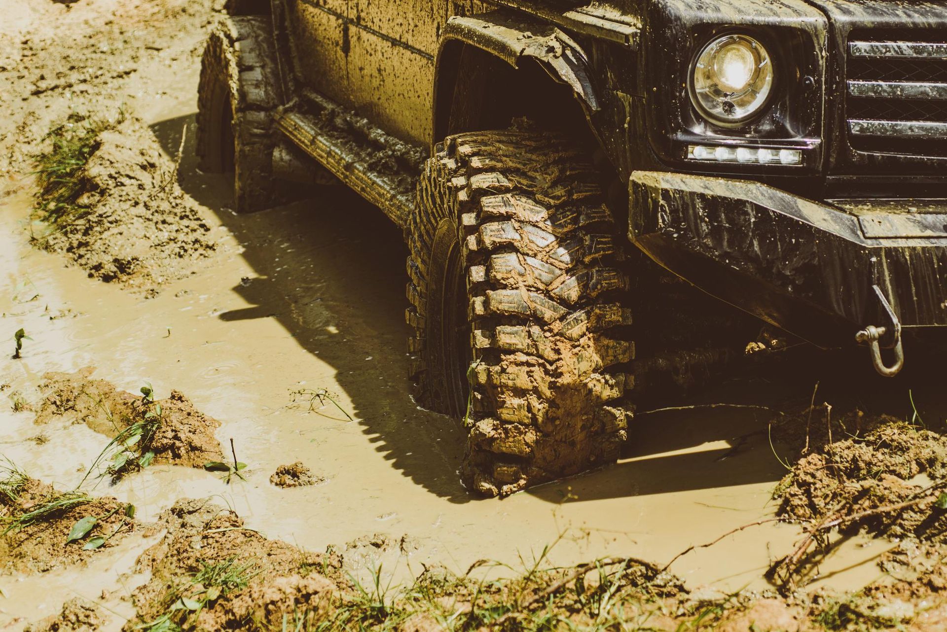 Modified 4WD fitted with custom off-road accessories and upgrades