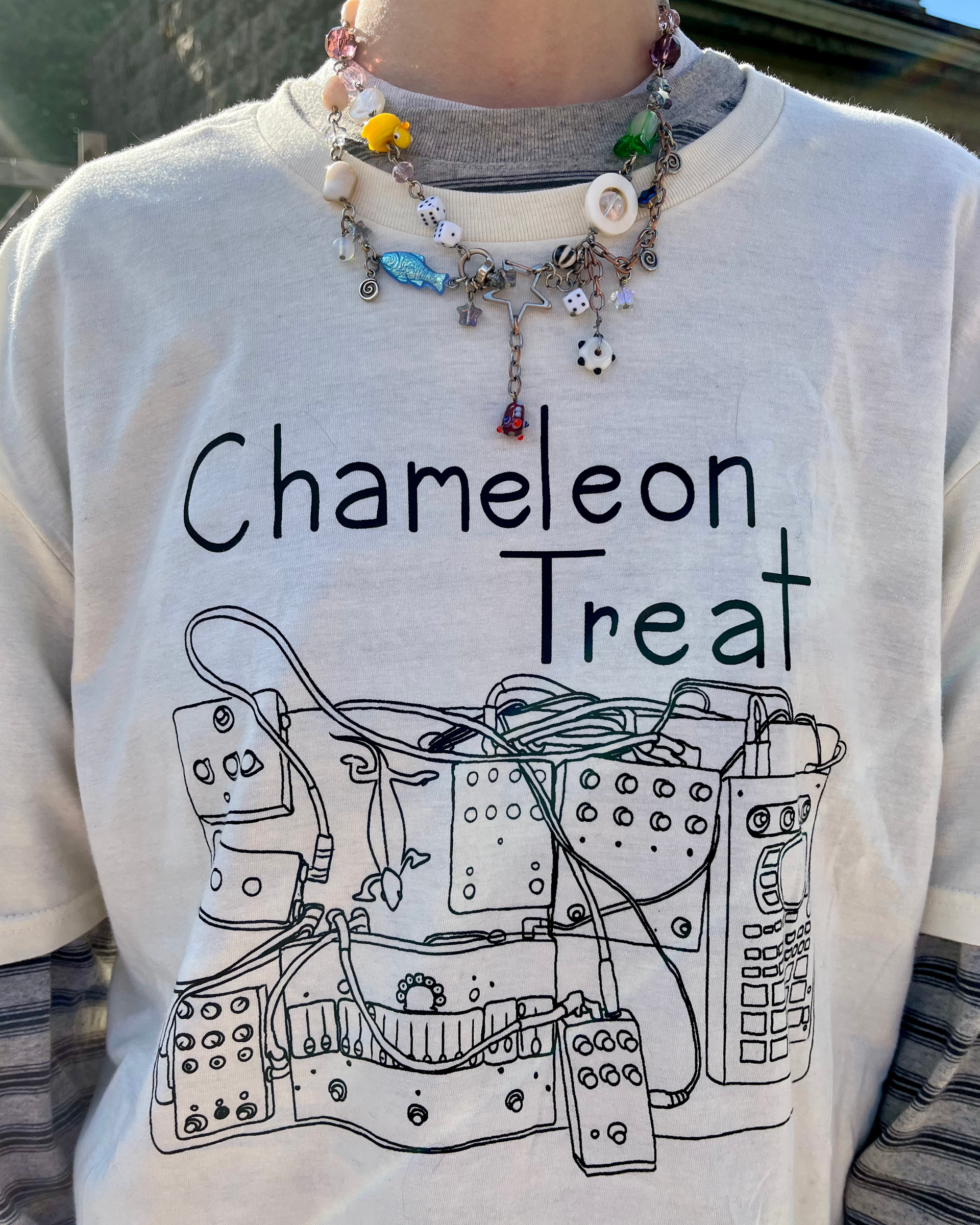 Chameleon Treat Shirt - Cables - White