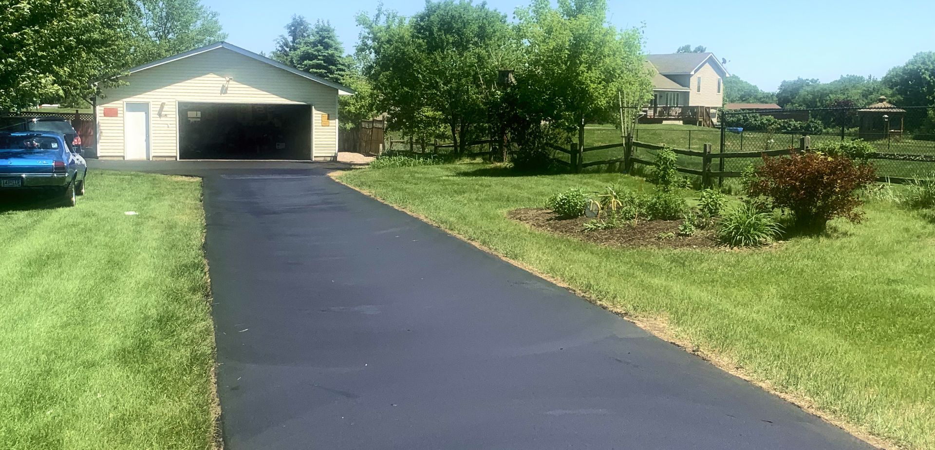 asphalt paving