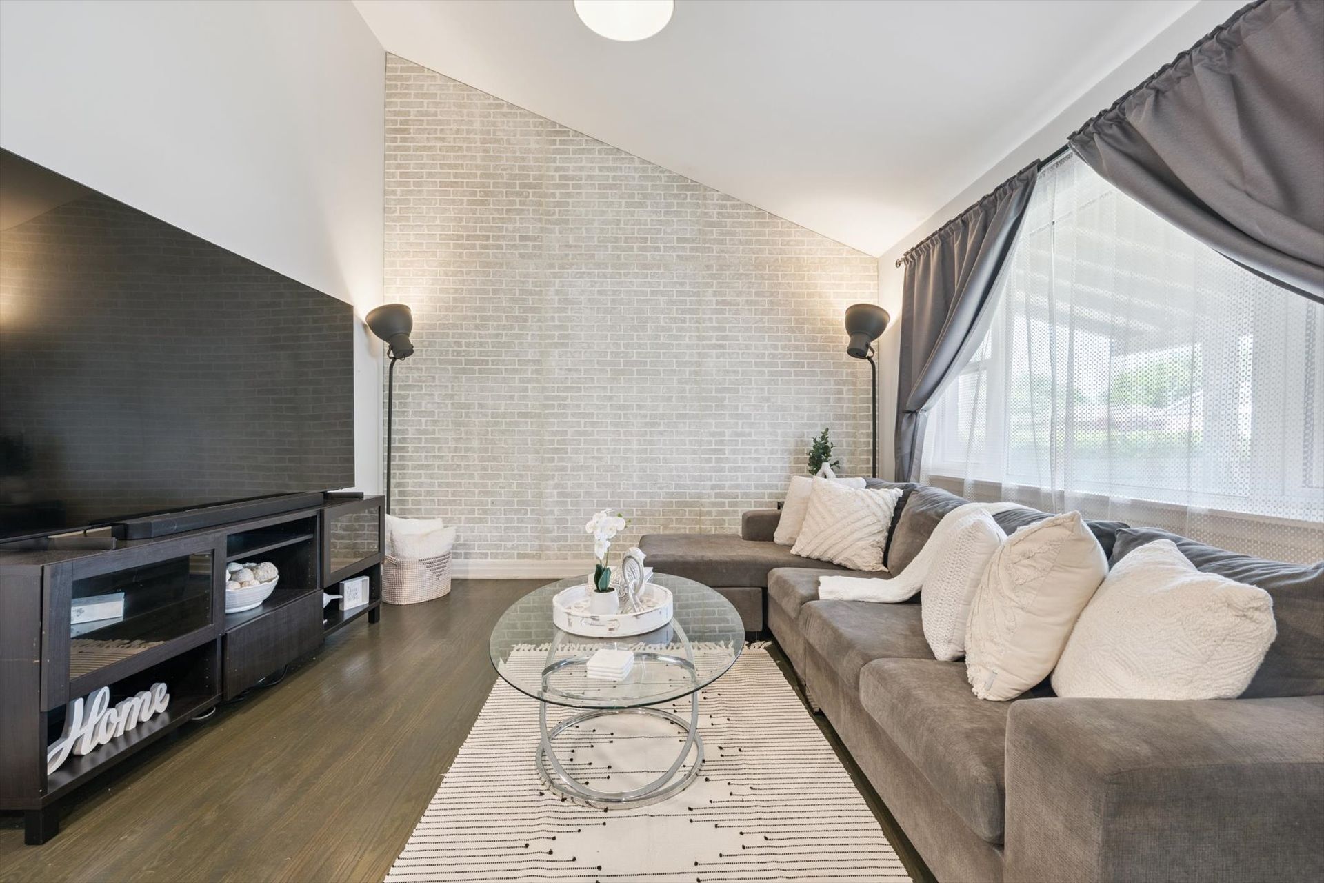 57 Nanwood Drive, Laura Cooper Realtor