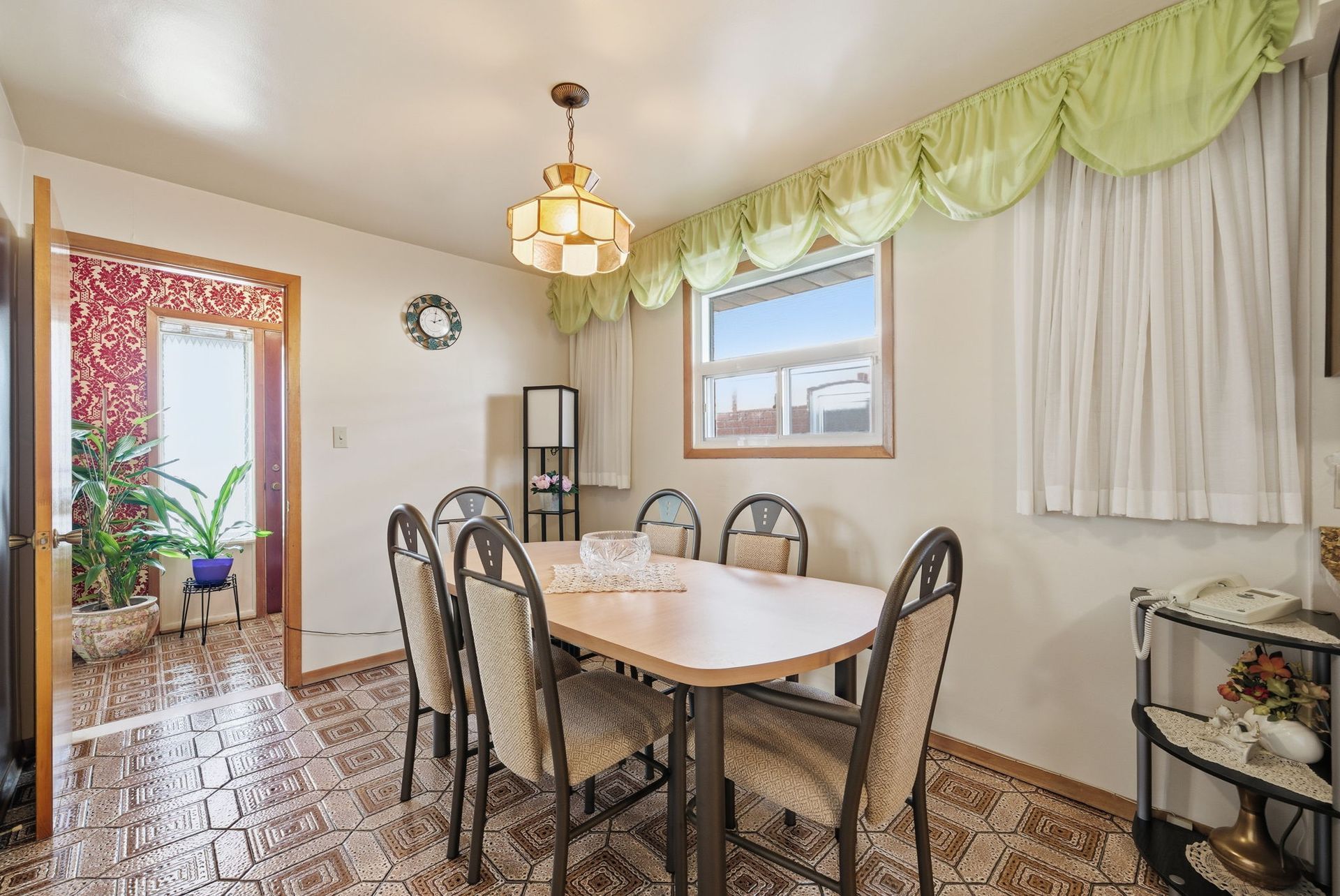For Sale: eat‑in kitchen with bright windows at 73A North Bonnington Ave, Laura Cooper Realtor