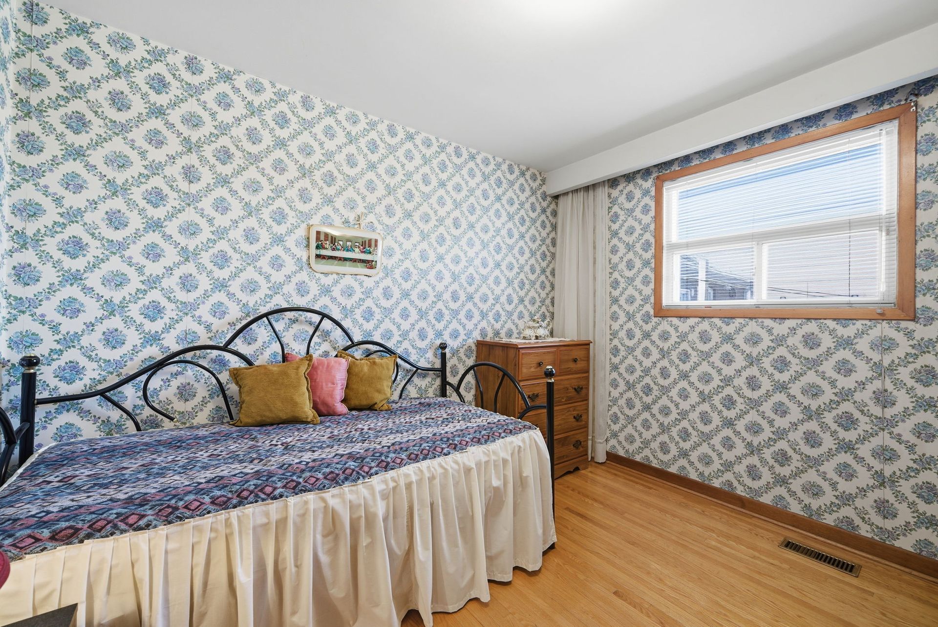 For Sale: third bedroom at 73A North Bonnington Ave, Laura Cooper Realtor Toronto listing