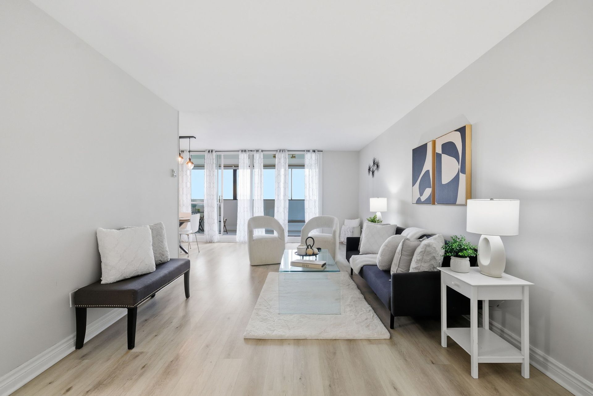 Laura Cooper, Realtor, Toronto Realtor, Massey Sq