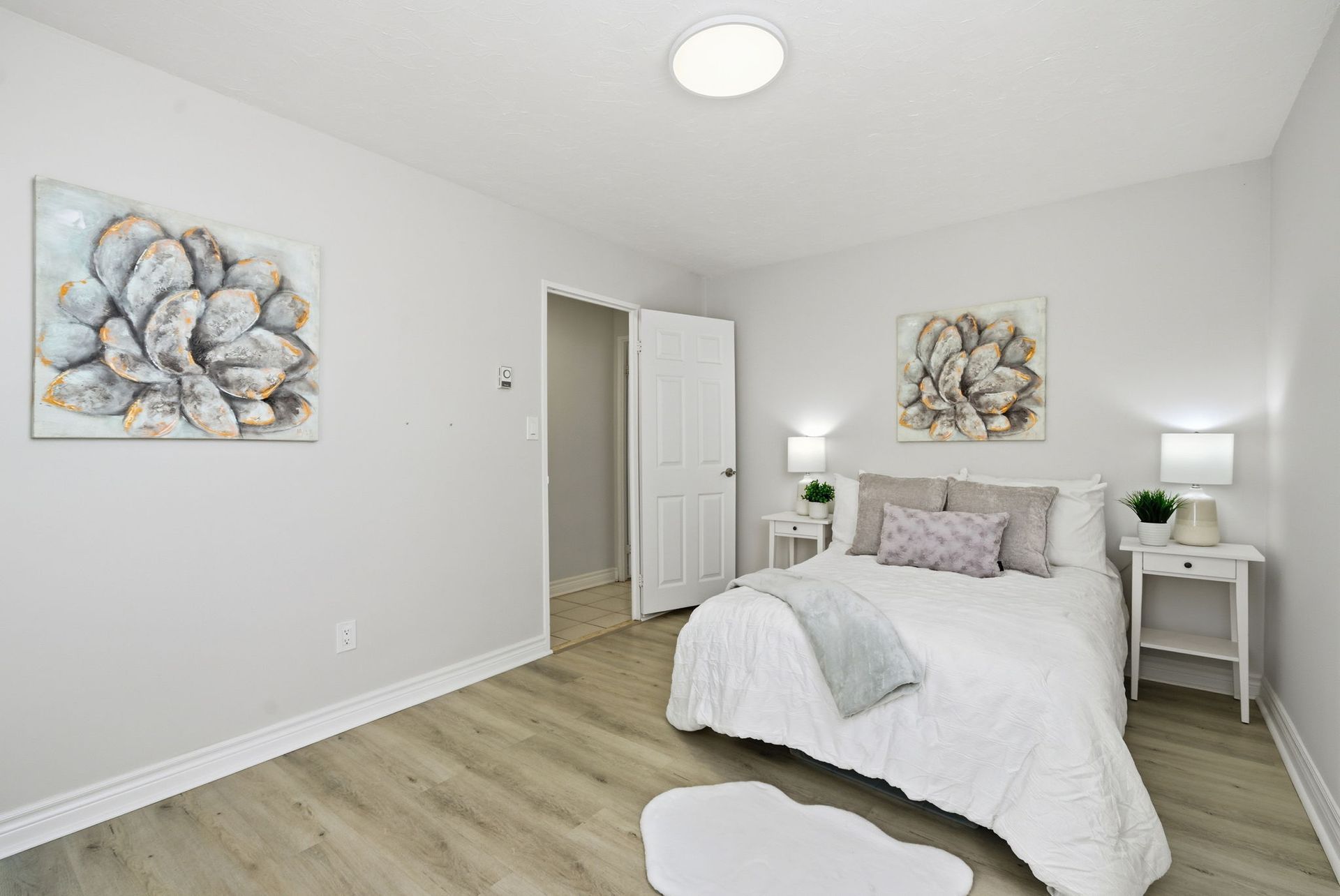 Laura Cooper, Realtor, Toronto Realtor, Massey Sq