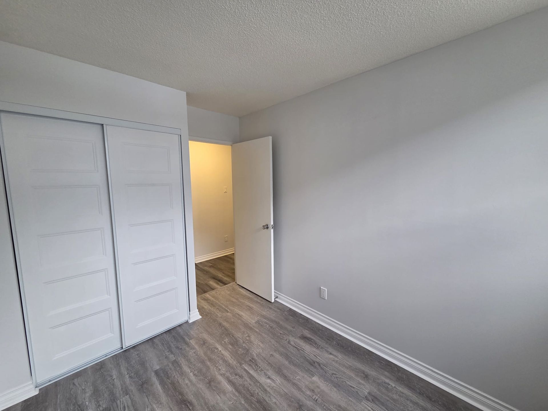 bedroom, condo, 30 sunrise, Laura Cooper Realtor