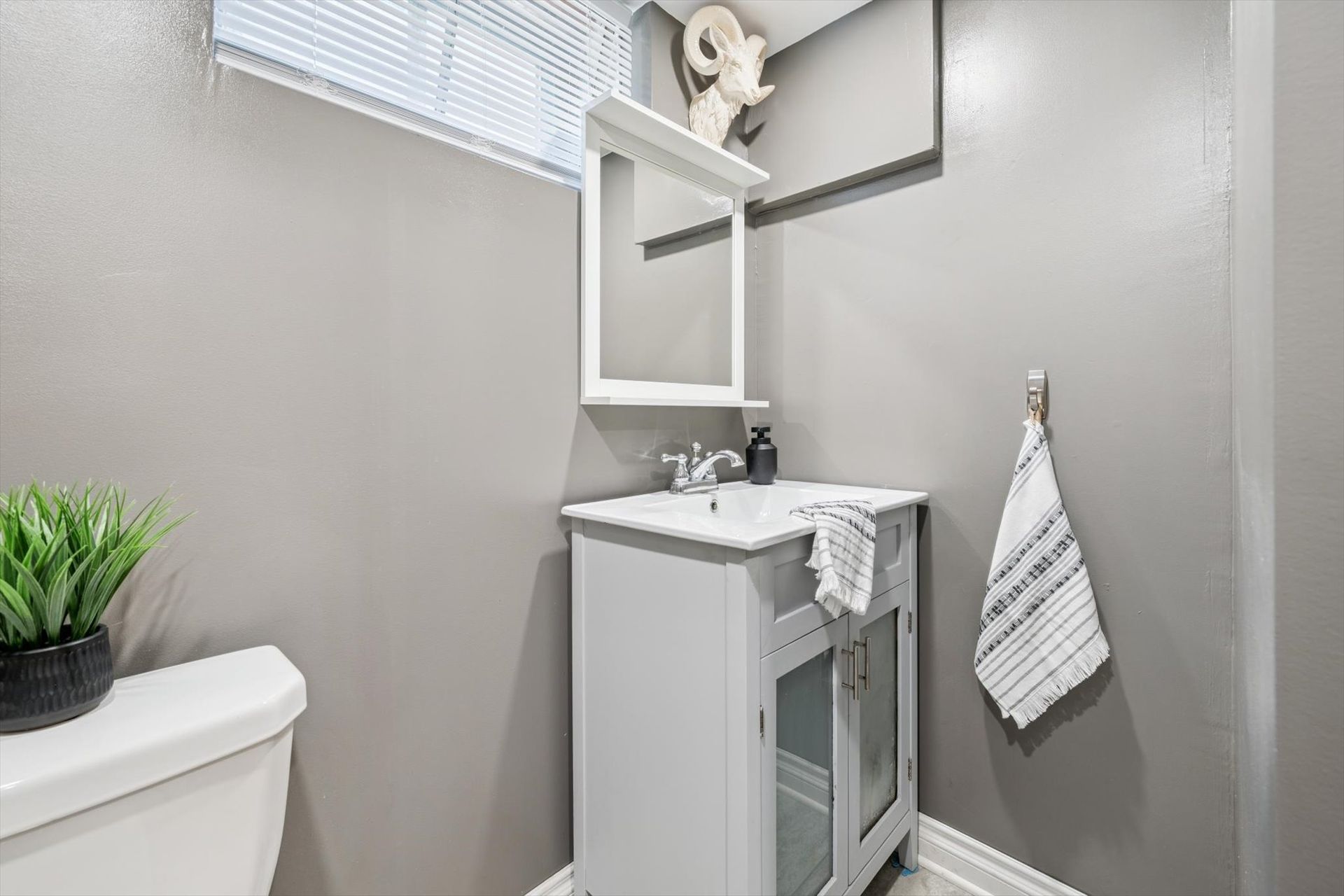 For Sale in Brampton, Laura Cooper Realtor, 57 Nanwood Drive