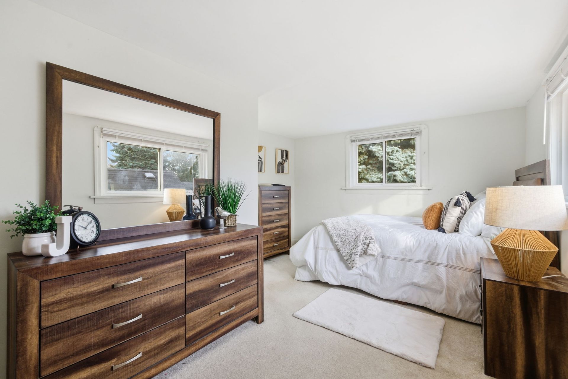 Primary bedroom, generous size and natural light, 349 Oshawa Blvd S Laura Cooper  Realtor