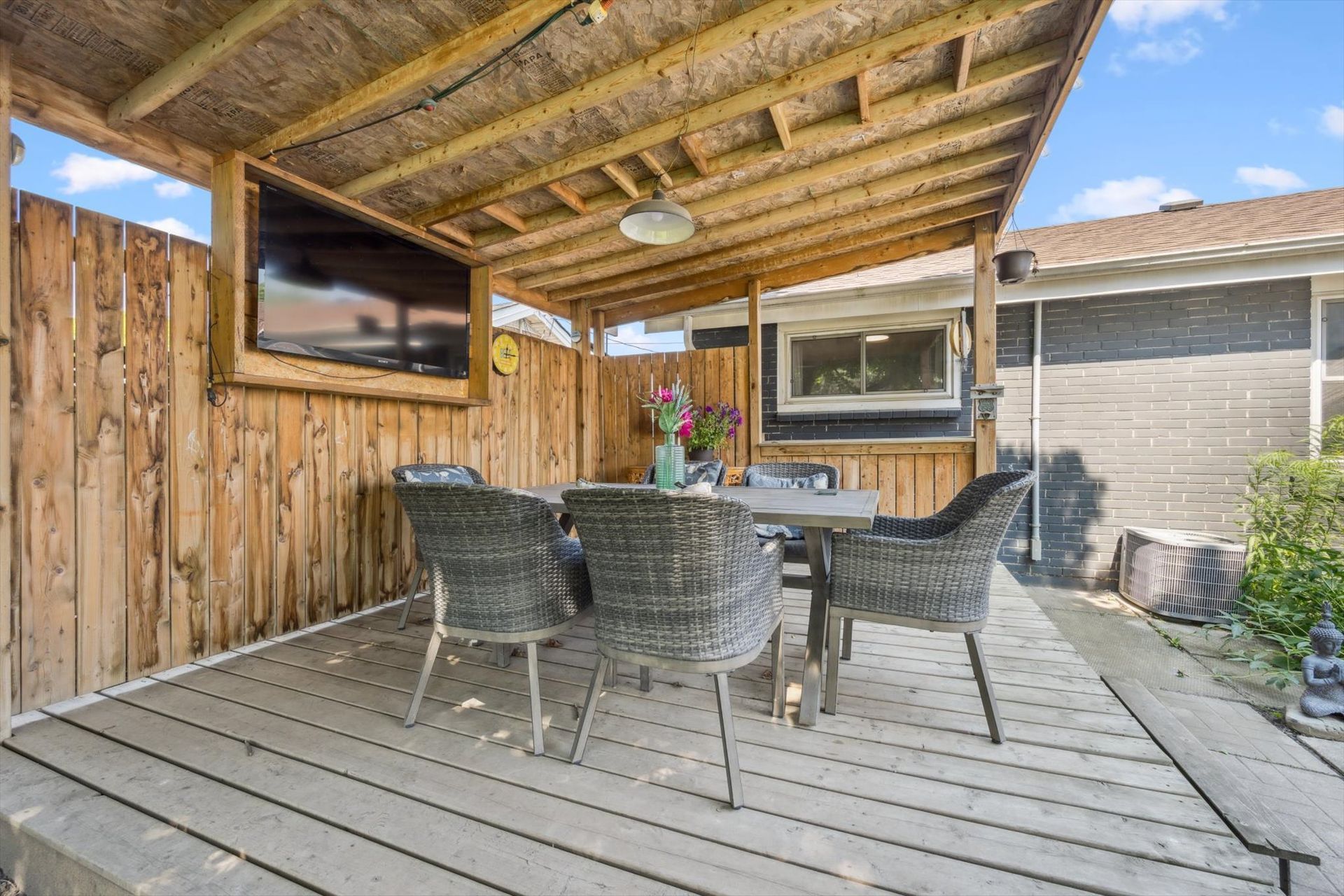 57 Nanwood Drive - Brampton Real Estate, Laura Cooper Realtor