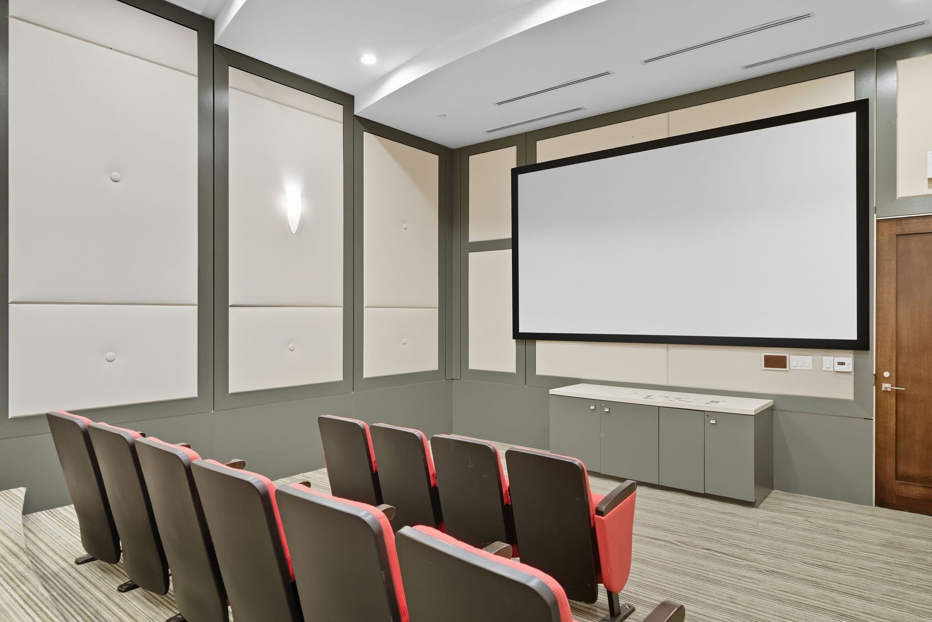 Media or theatre amenity room in building, Laura Cooper Realtor Toronto condo listing