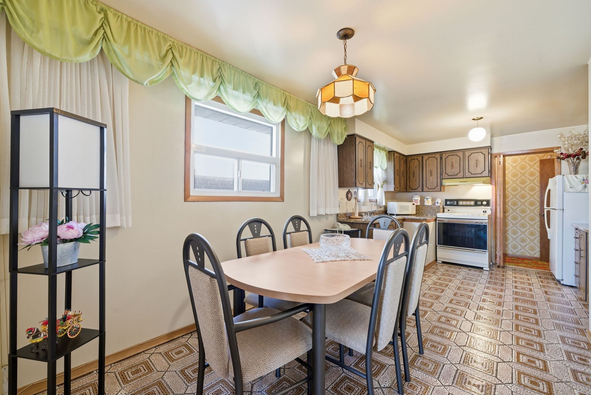 For Sale: eat‑in kitchen with bright windows at 73A North Bonnington Ave, Laura Cooper Realtor