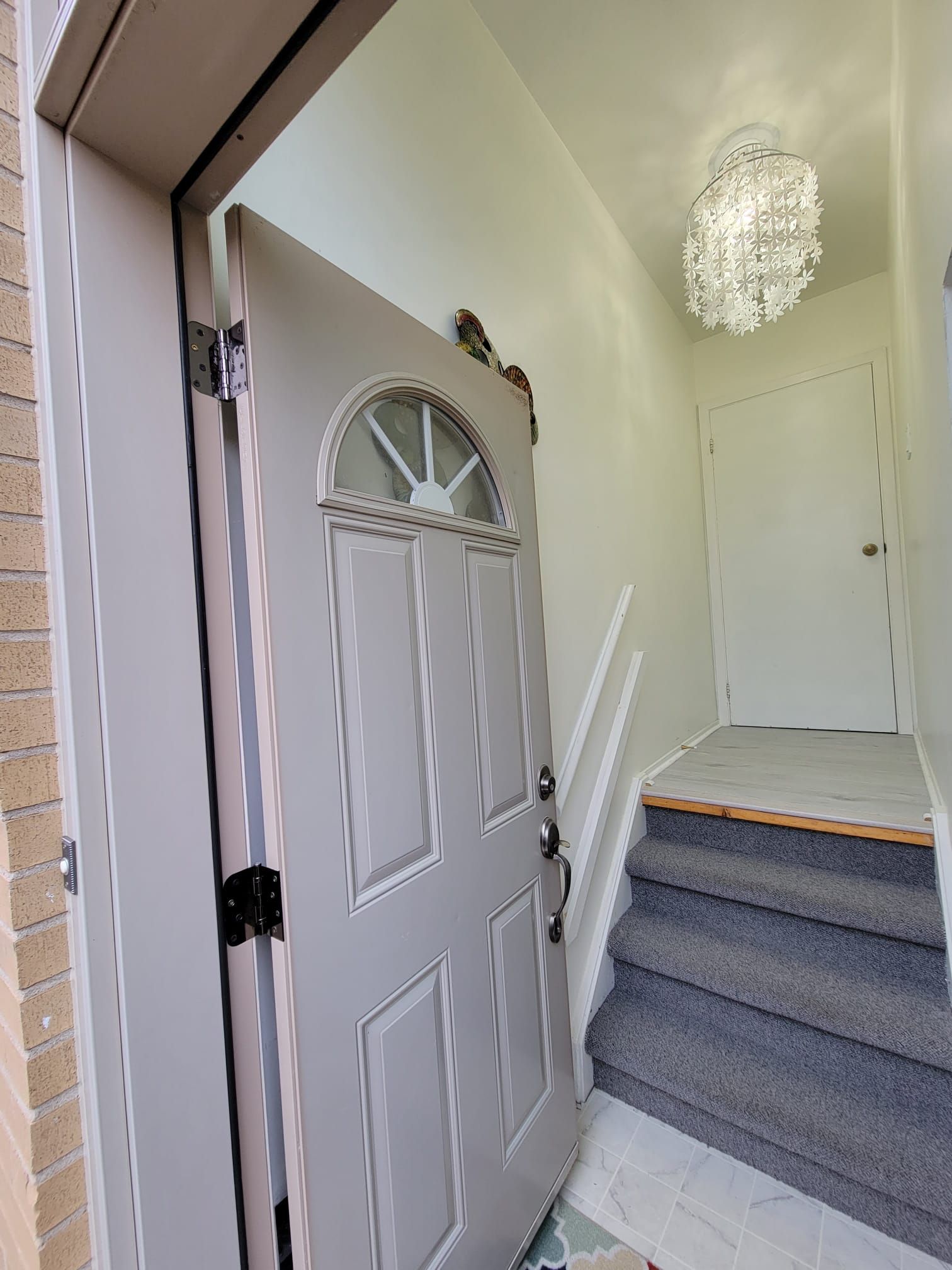 Side Entrance, Lower Unit, For Lease, Sylvan Ave, Laura Cooper Realtor