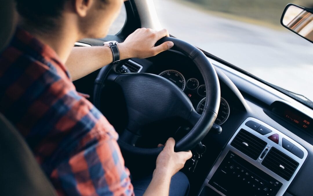 Woman Driving — Chicago, IL — Metropolitan Insurance Service Consultants, Inc Woman Driving — Chicago, IL — Metropolitan Insurance Service Consultants, Inc