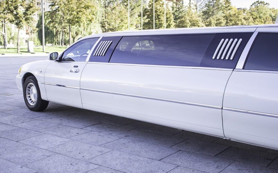 White Limousine — Chicago, IL — Metropolitan Insurance Service Consultants, Inc White Limousine — Chicago, IL — Metropolitan Insurance Service Consultants, Inc