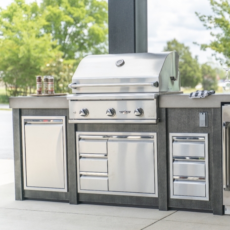 Outdoor Kitchen