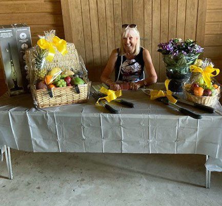 Jan P at the raffle table