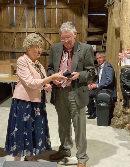 The Mayor presents the Honorary President’s Badge to our new President Doug Glading