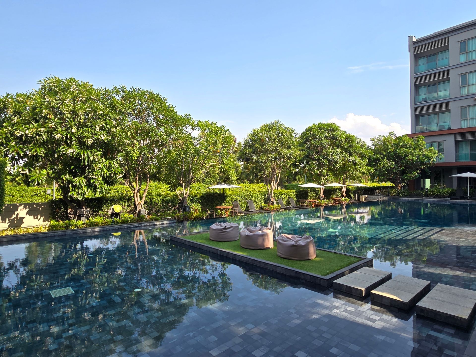 Aisana Hotel Korat - Pool