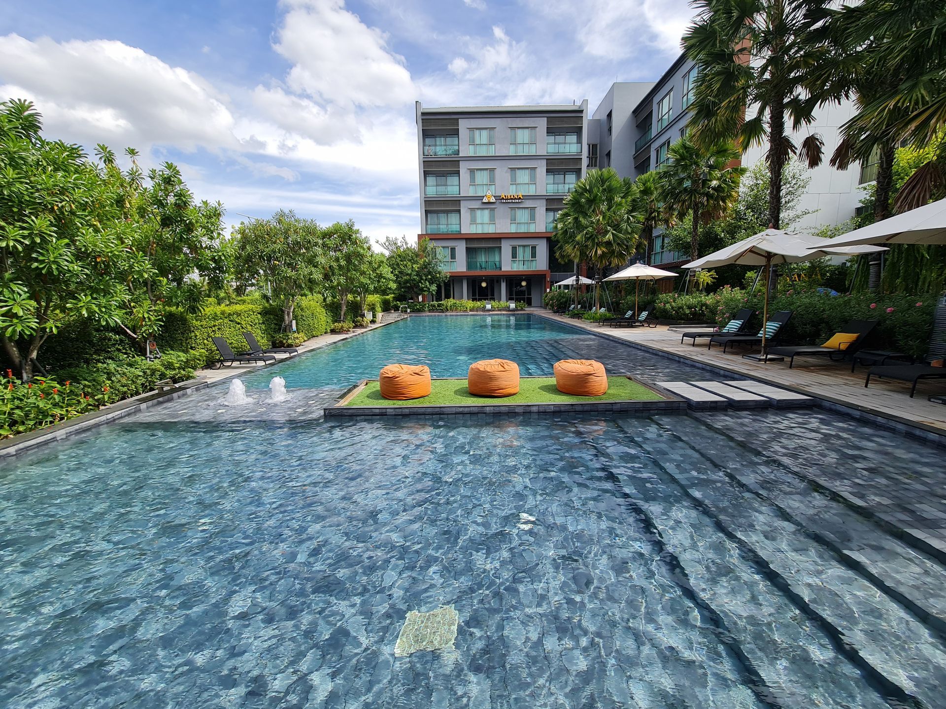 Aisana Hotel Korat - Pool