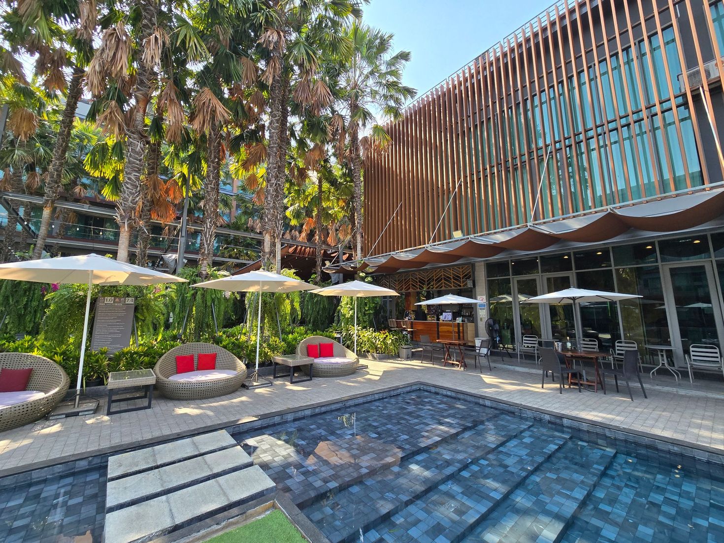 Aisana Hotel Korat - Pool