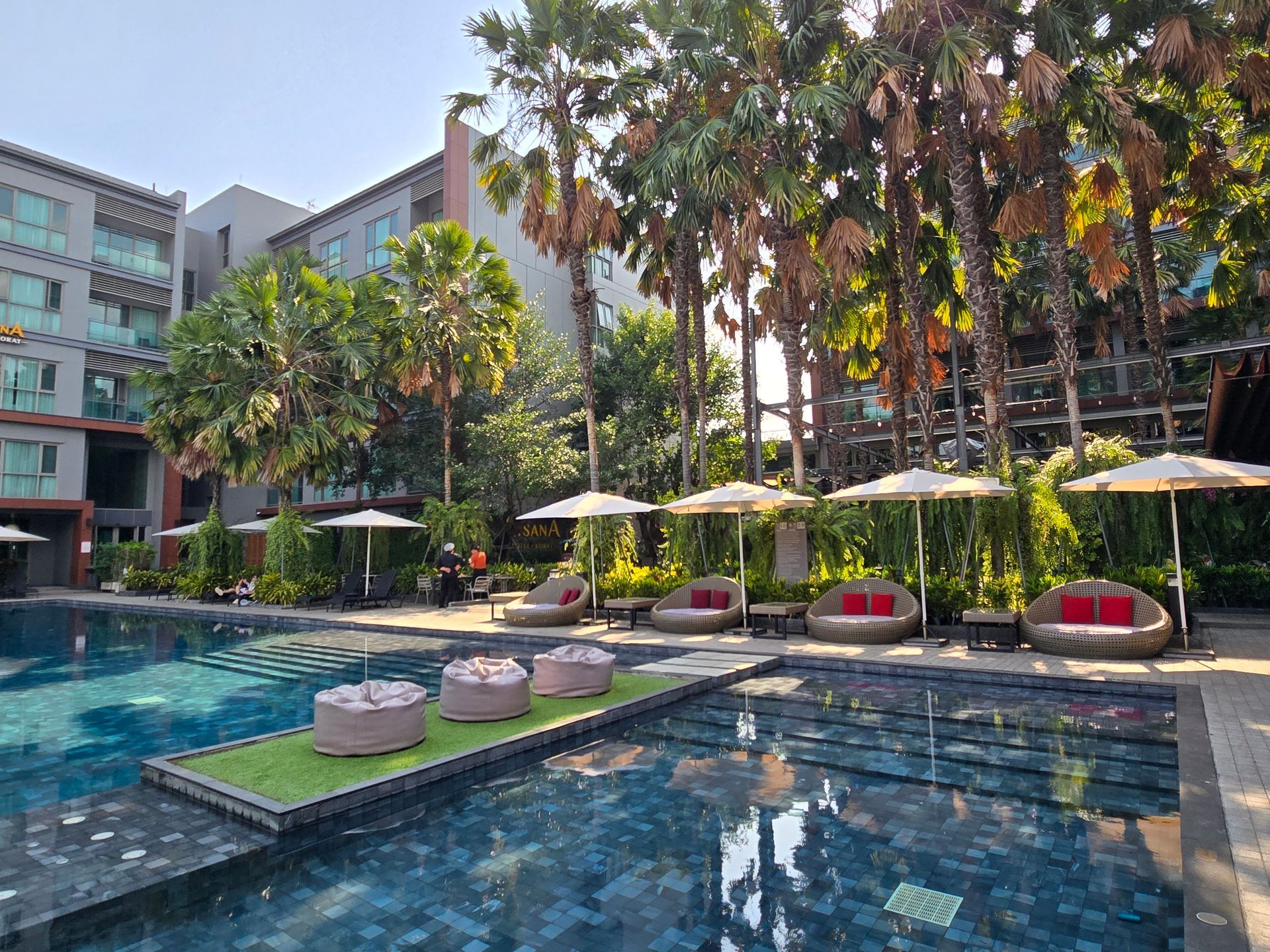 Aisana Hotel Korat - Pool