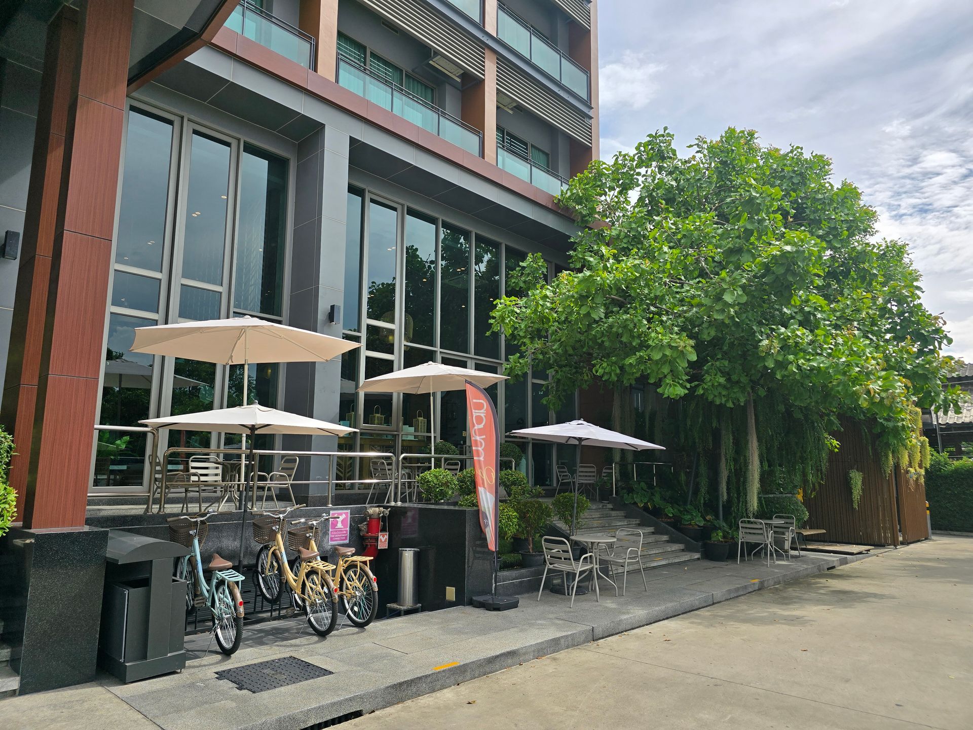 Aisana Hotel Korat - Restaurant & Cafe