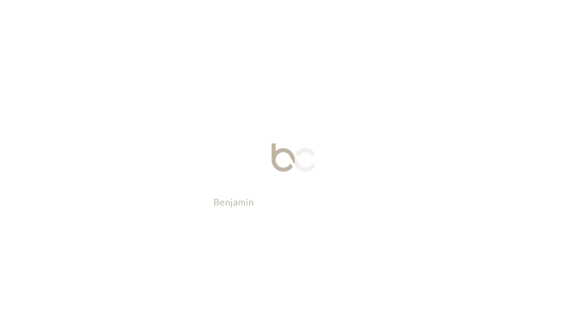 Tela branca minimalista com um pequeno logotipo