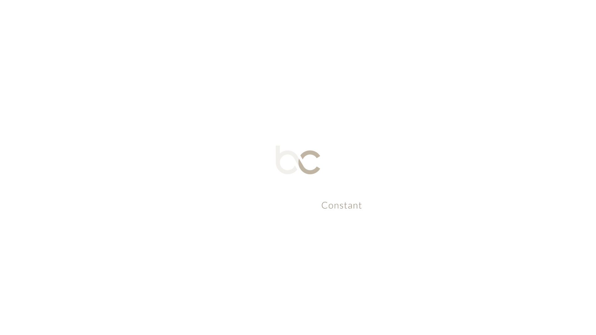 Tela branca minimalista com um discreto logotipo