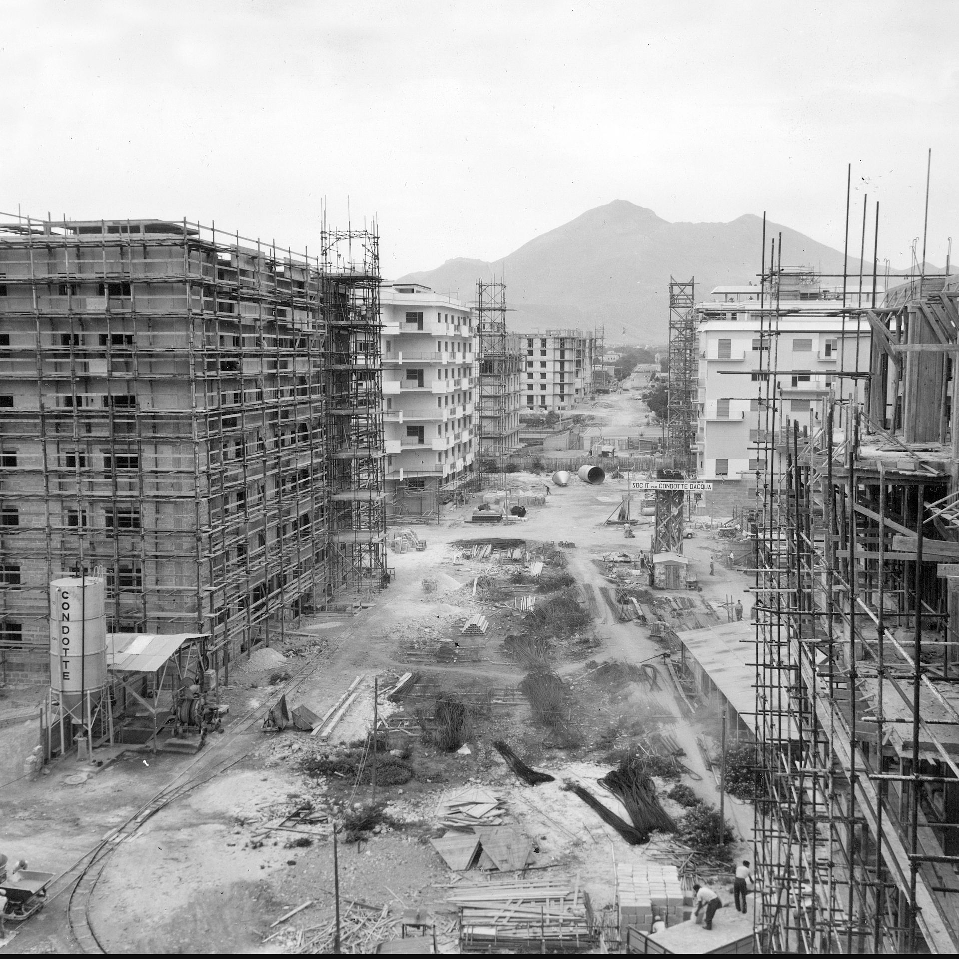 Presentazione "Palermo liberty": il "sacco" e come preservare il presente