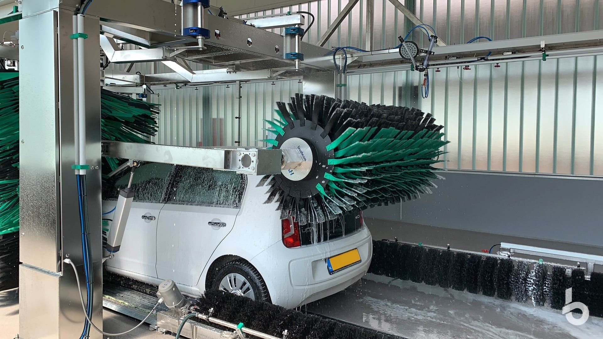 Hybrid car wash top brush