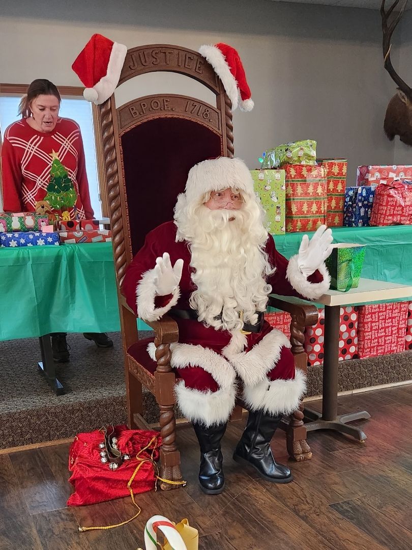 Elks Christmas in Port Clinton, OH 2023