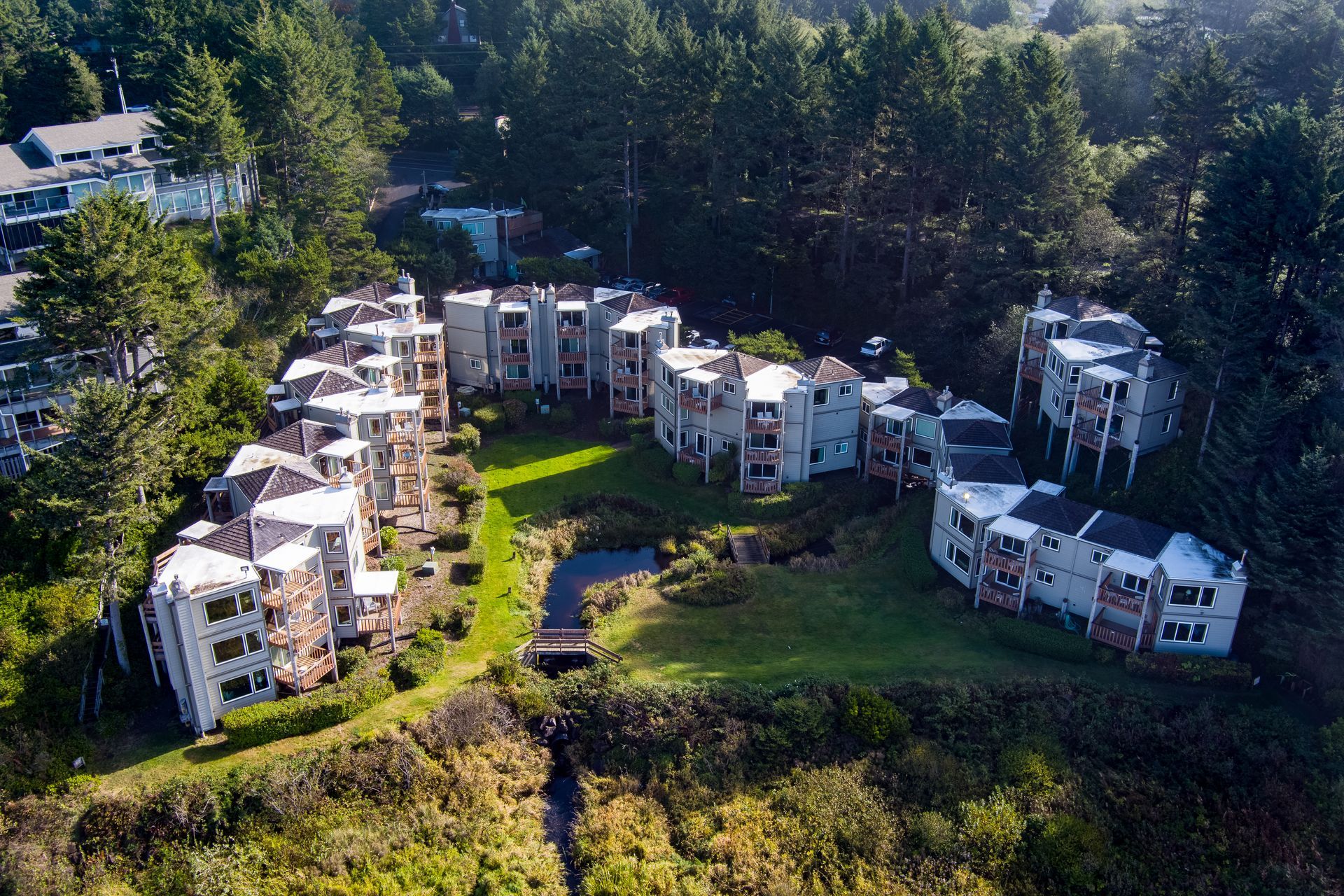 exterior-shot-of-little-creek-cove