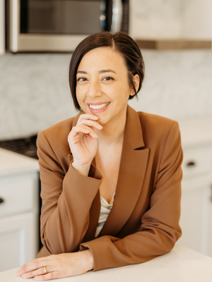 Sara Hooshyar realtor