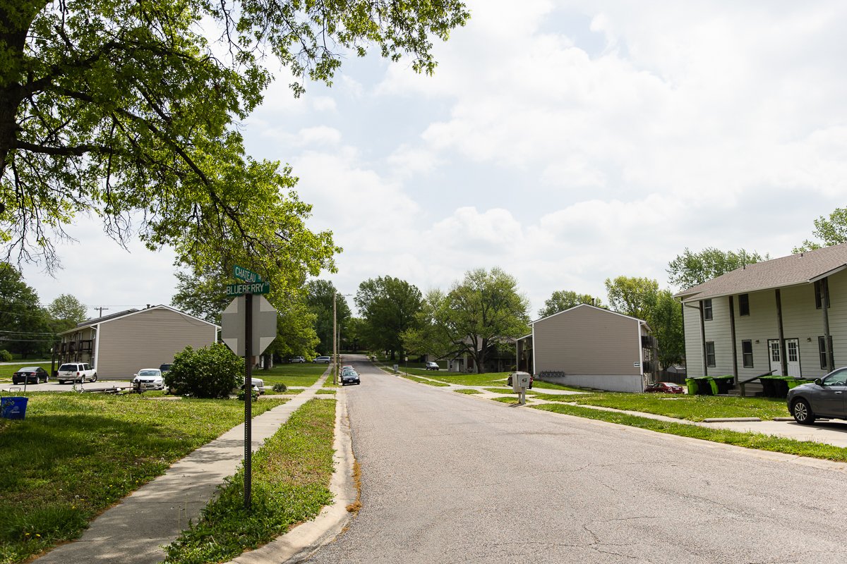 Rentals Chateau Court Apartments Raymore, MO