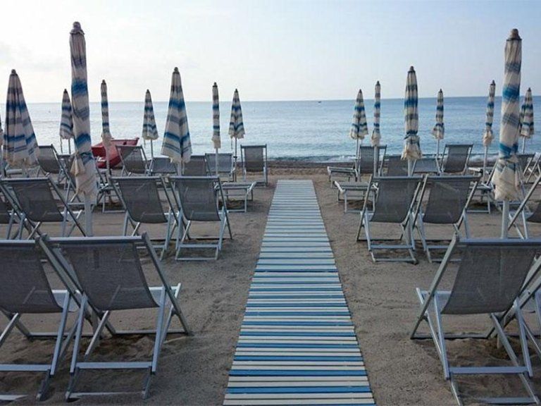 Spiaggia attrezzata