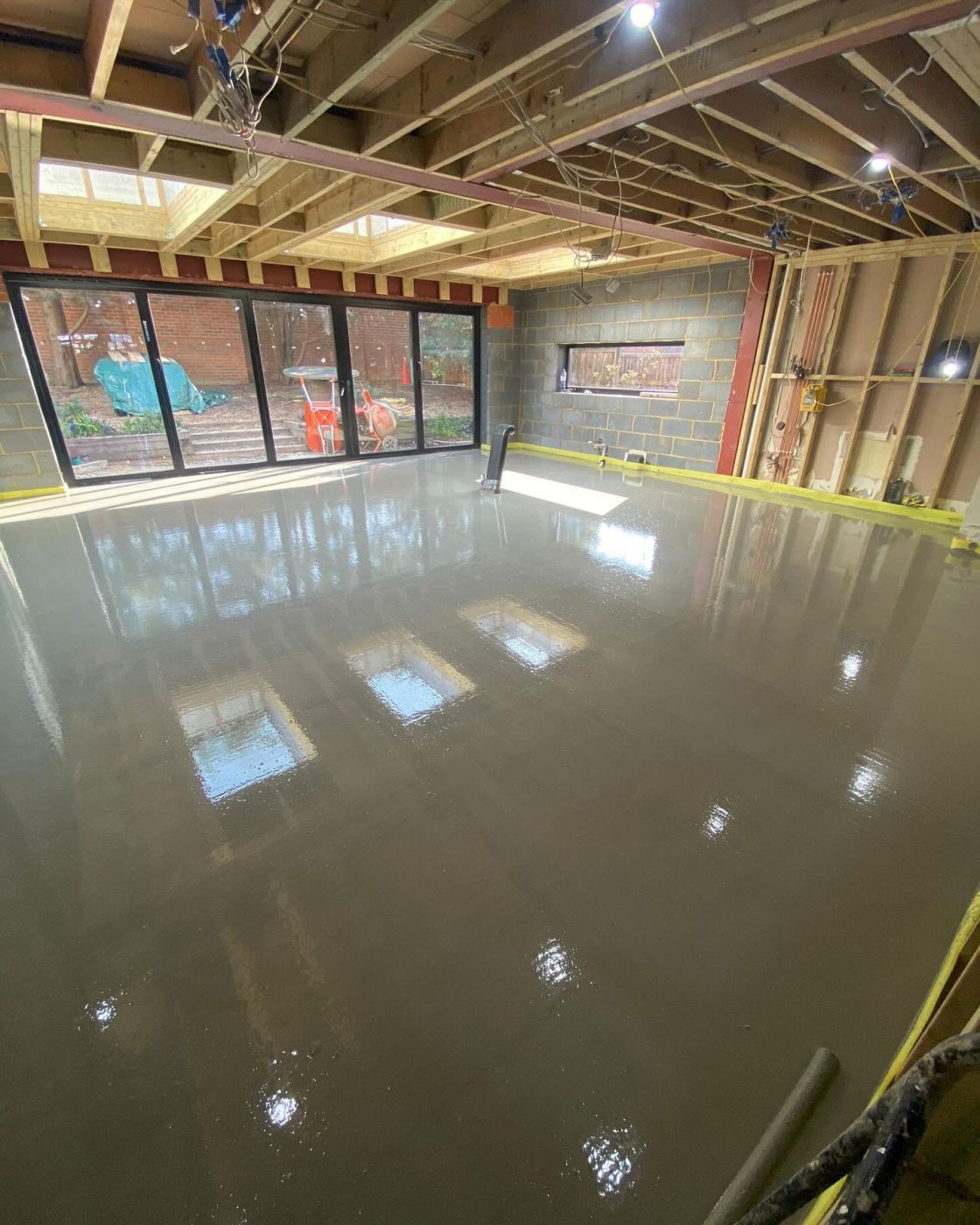 LATEX SCREED