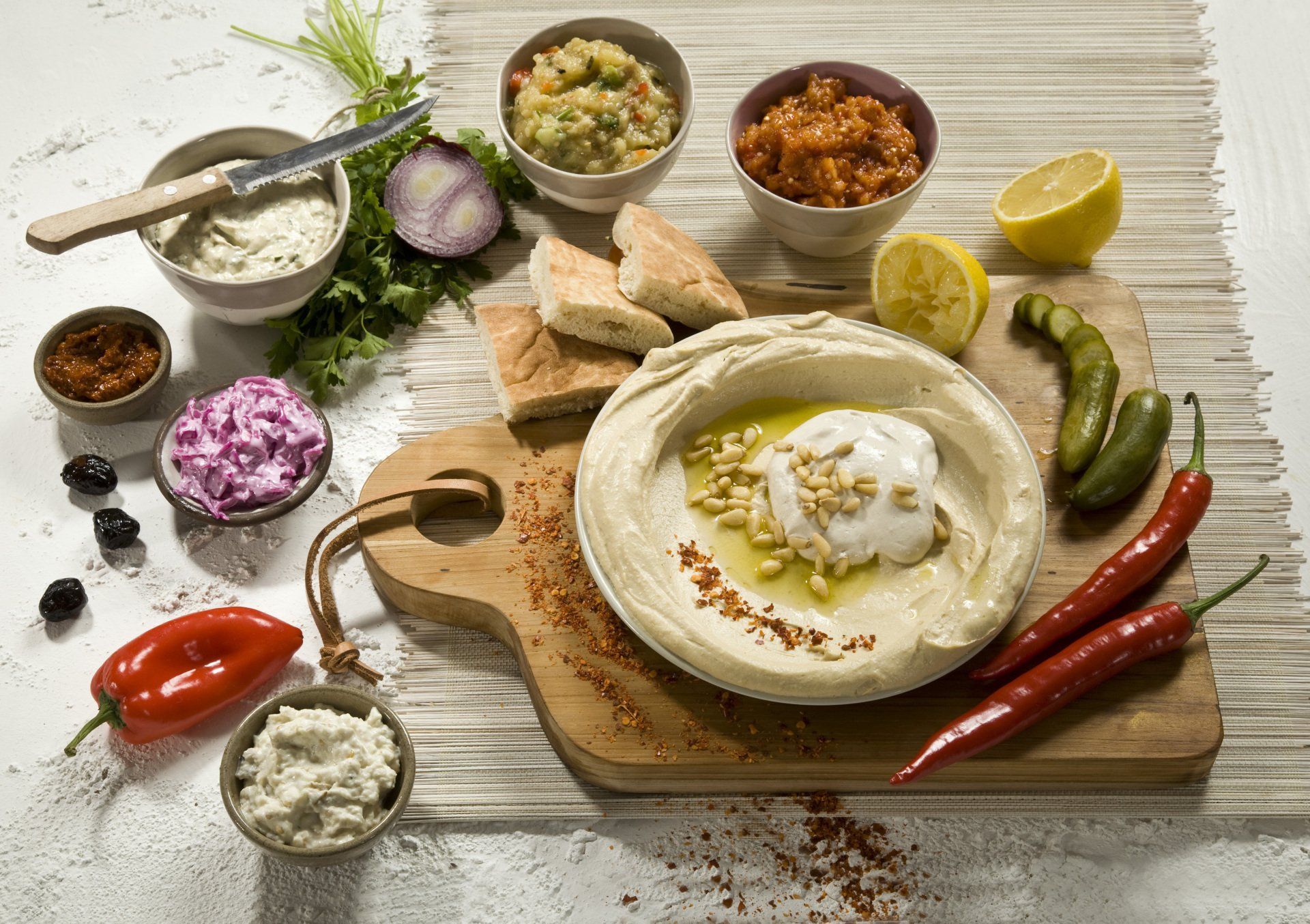 סלט חומוס וטחינה