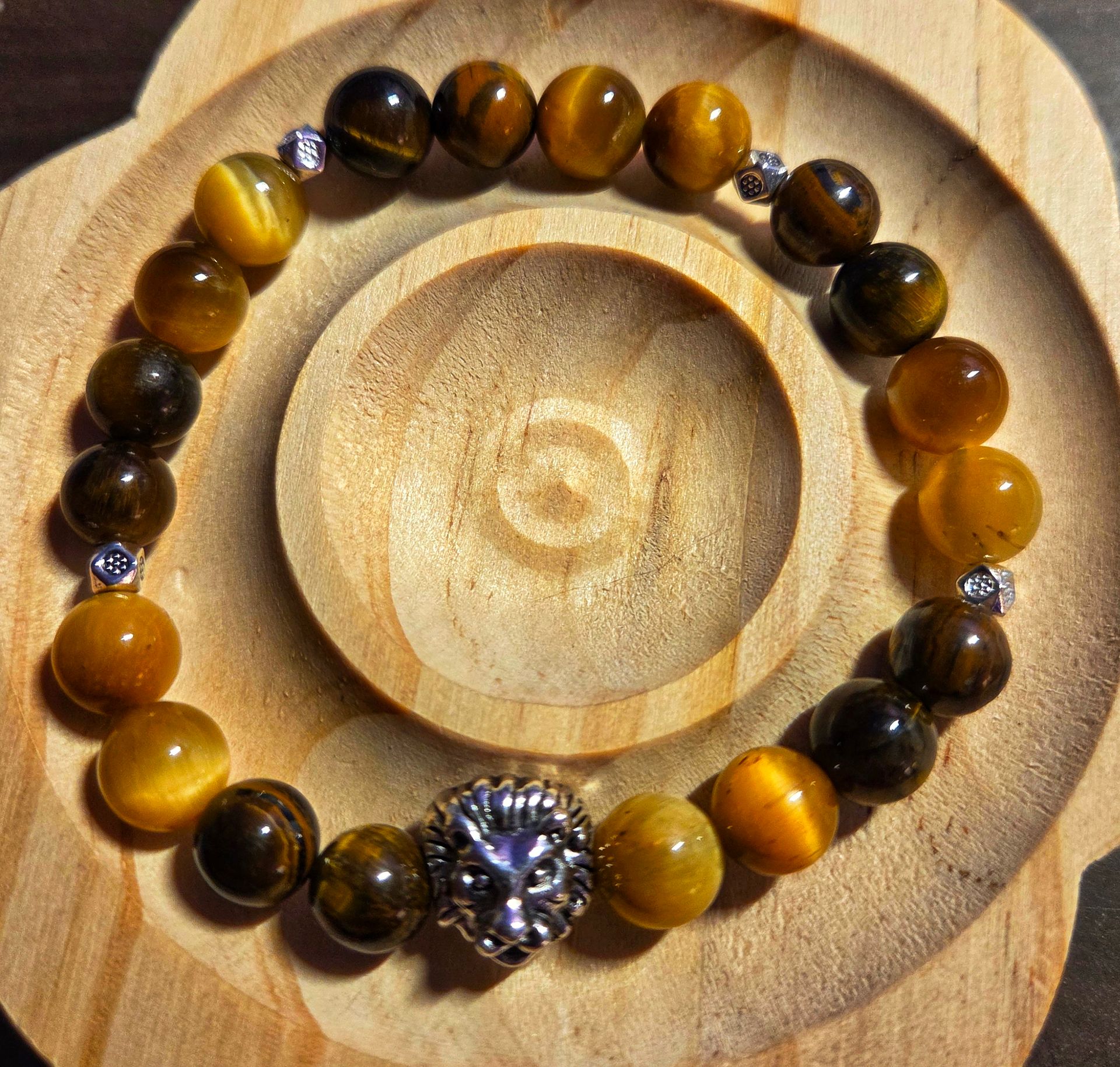 Tigers eye