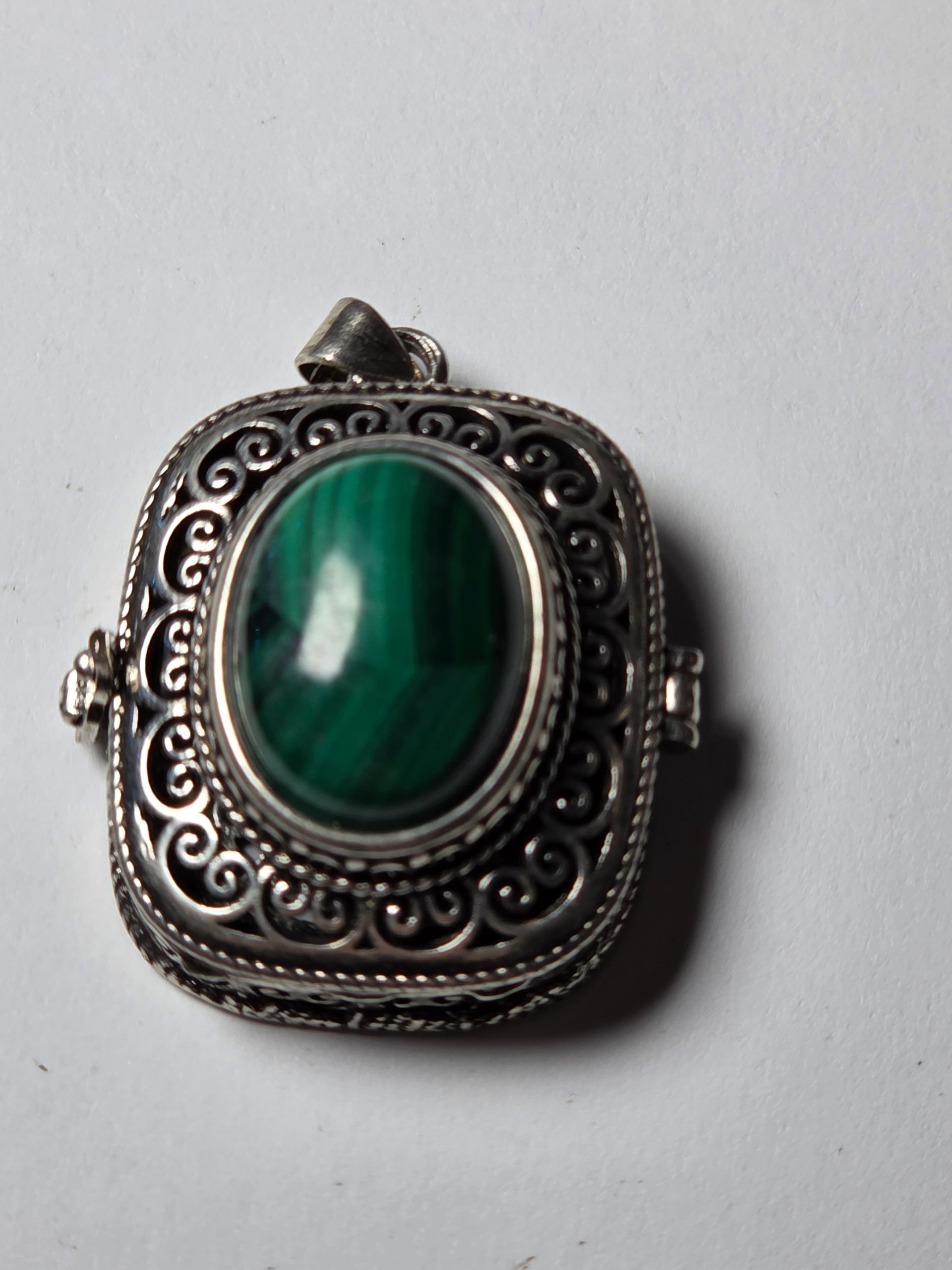 Malachite Antique design Poison Locket Pendant