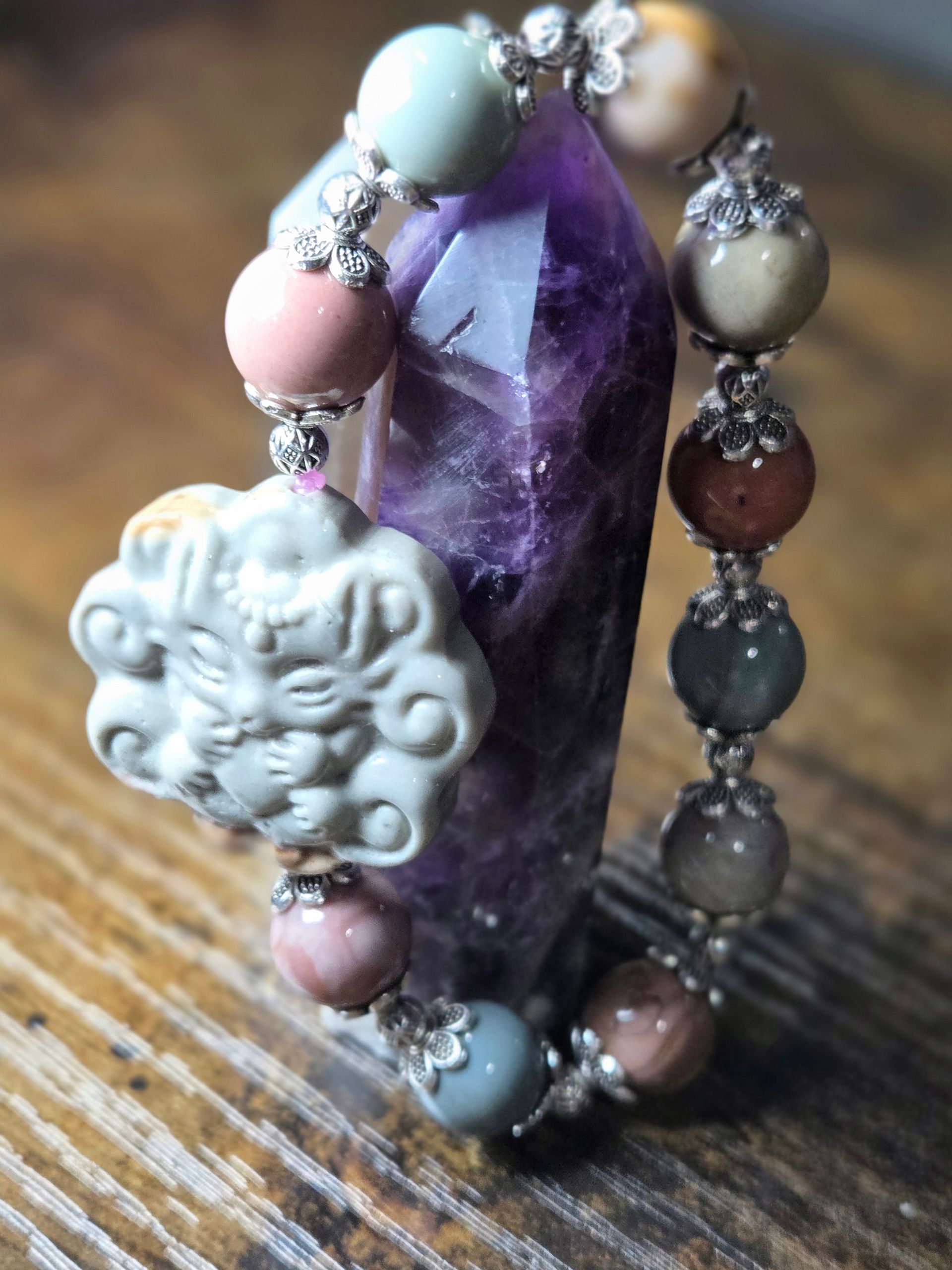 Alashan Agate with Nine Tail Fox