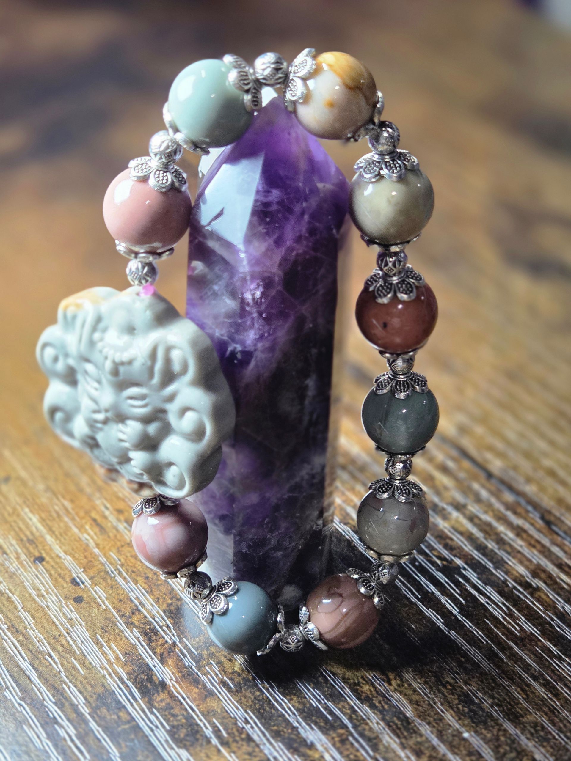 Alashan Agate with Nine Tail Fox