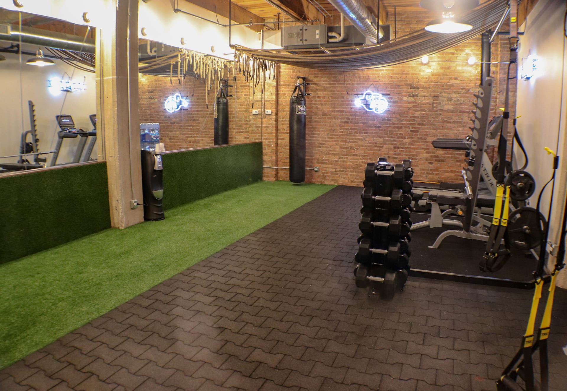 Gallery The Lofts at Gin Alley Fulton Market Apartments