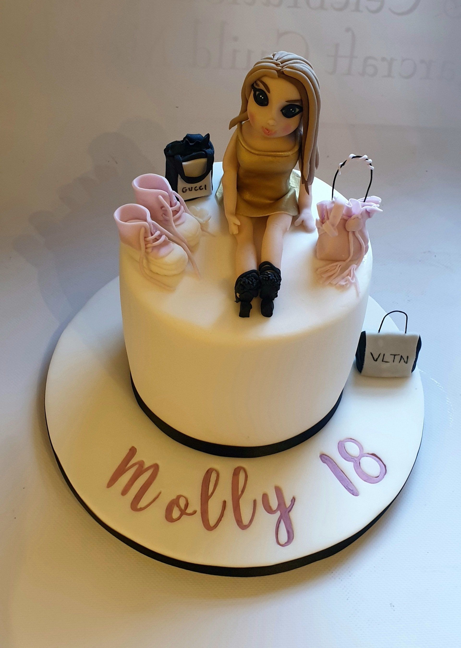 Cake design perfect for a young lady who likes shopping