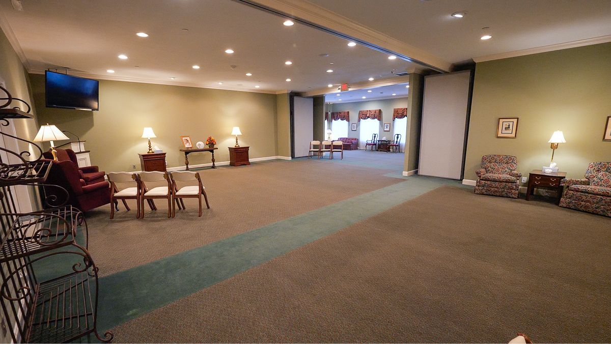 Lapel Chapel | Bozell Funeral Homes