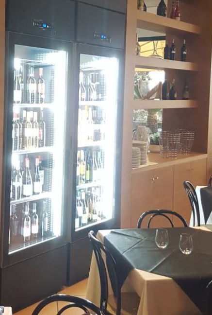 vetrina refrigerata vini