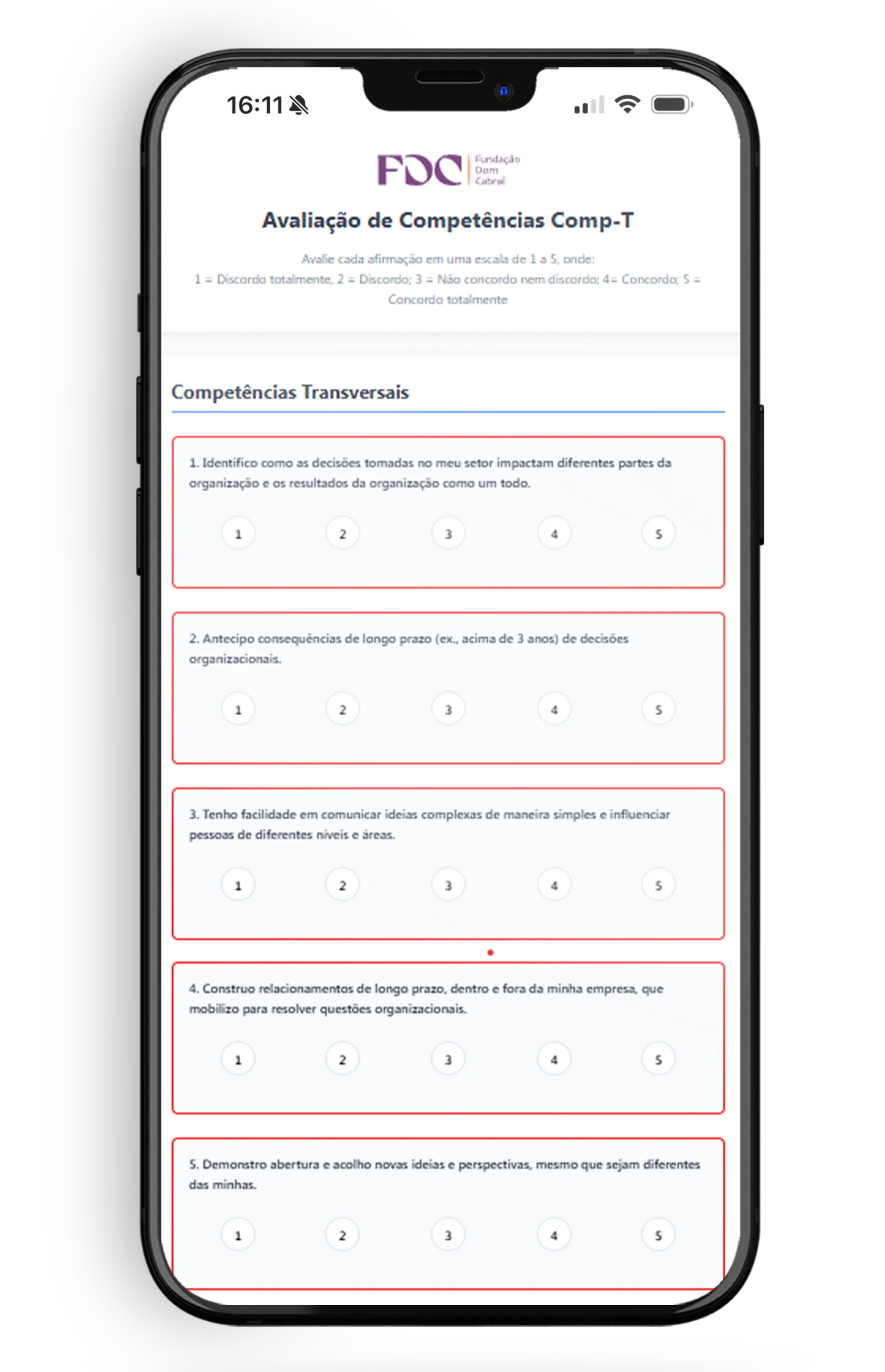 Um celular com um formulário na tela.